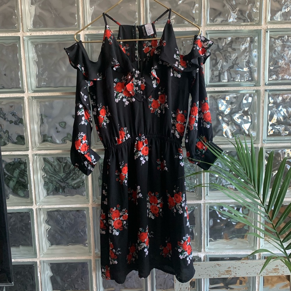 H&M Long Sleeve Floral Cut Out Dress - Picture 2 of 9